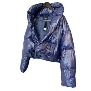 By.DYLN (Revolve) NWT M blue/black slight crop shiny puffer
